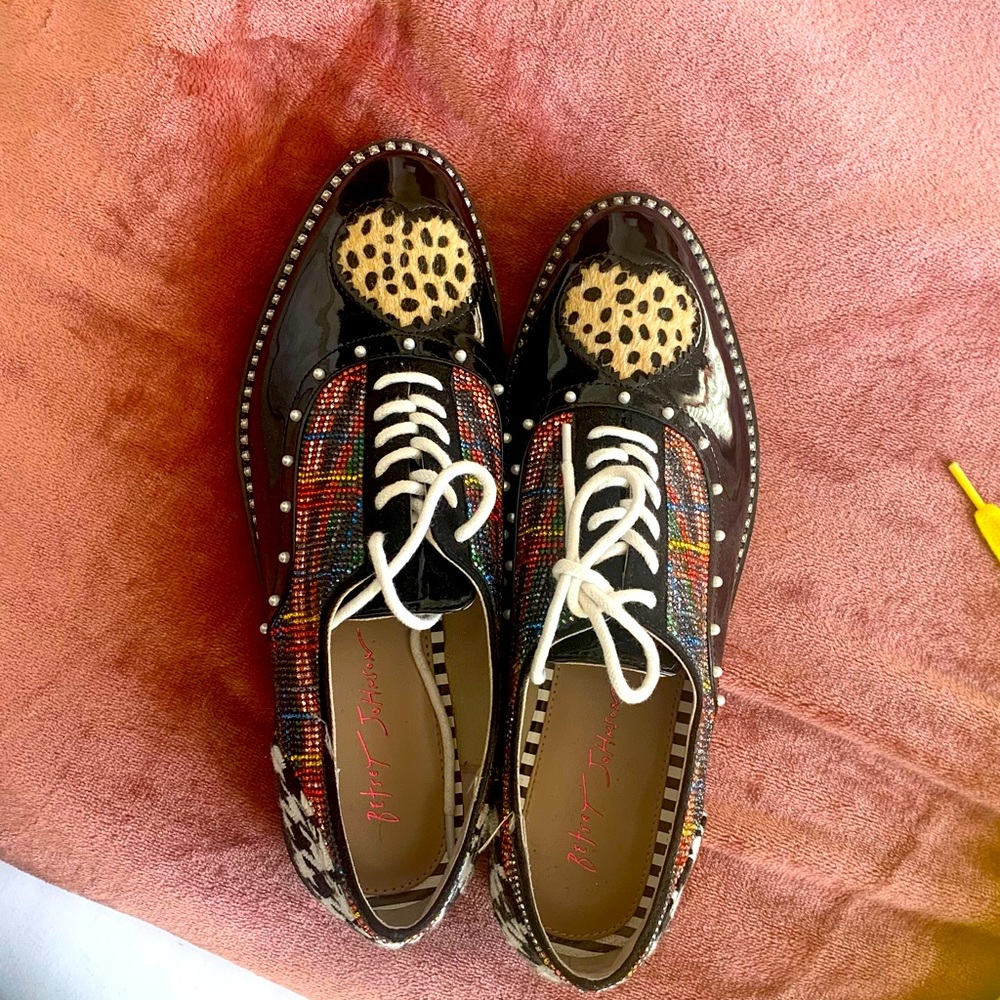 Betsy Johnson Marti Oxford flats